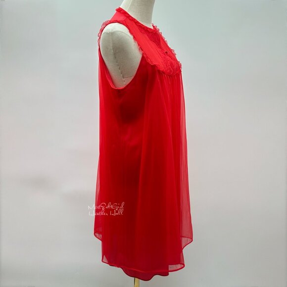 Vintage JCPenney Gaymode Red Nylon Sleeveless Nightgown with Lace Details - Picture 4 of 5